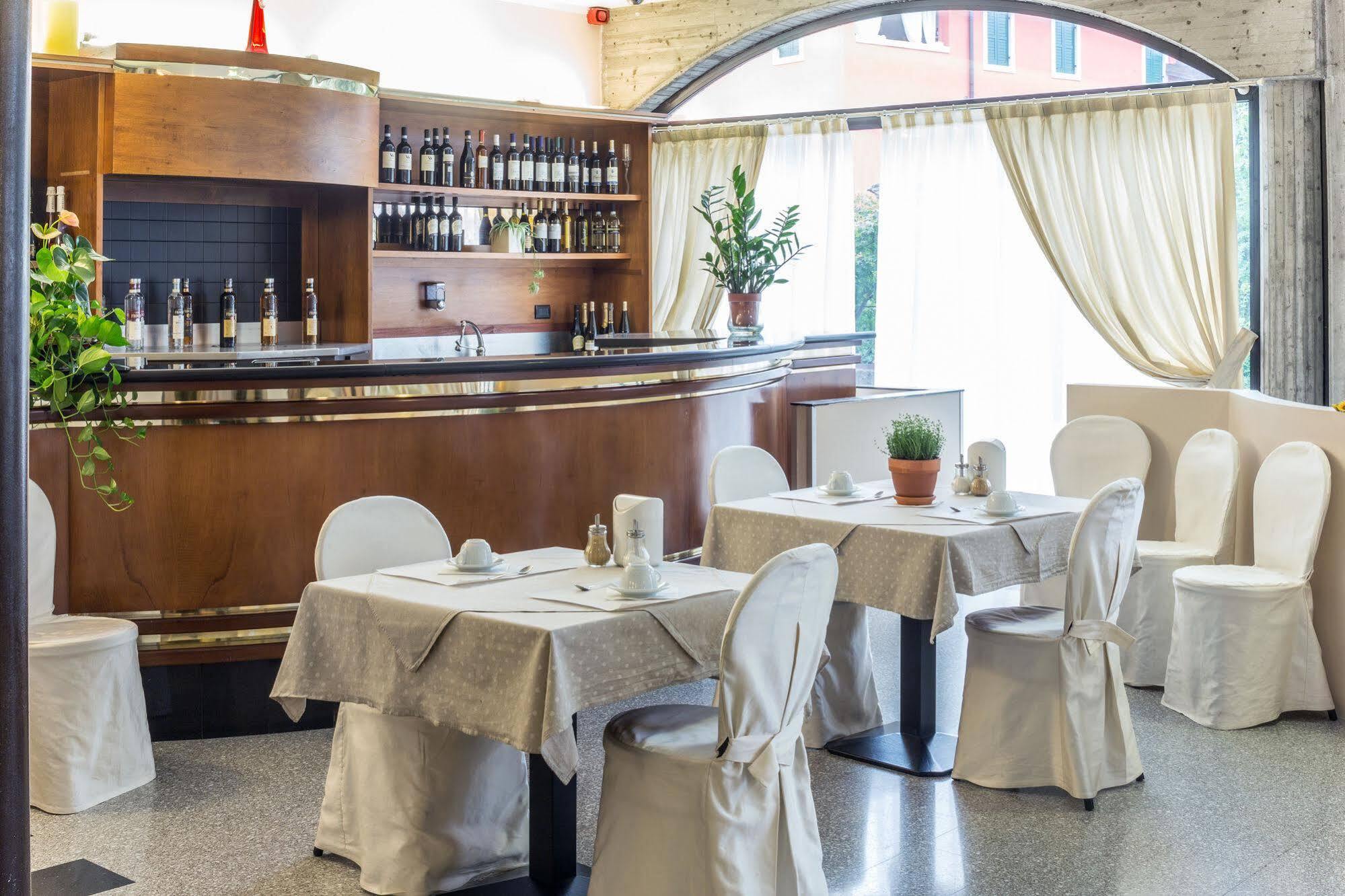 Hotel Postumia Dossobuono Εξωτερικό φωτογραφία